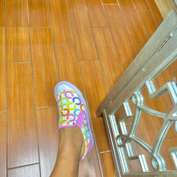 Authentic Coach slid on sneakers size 6 - Picture 6 of 6